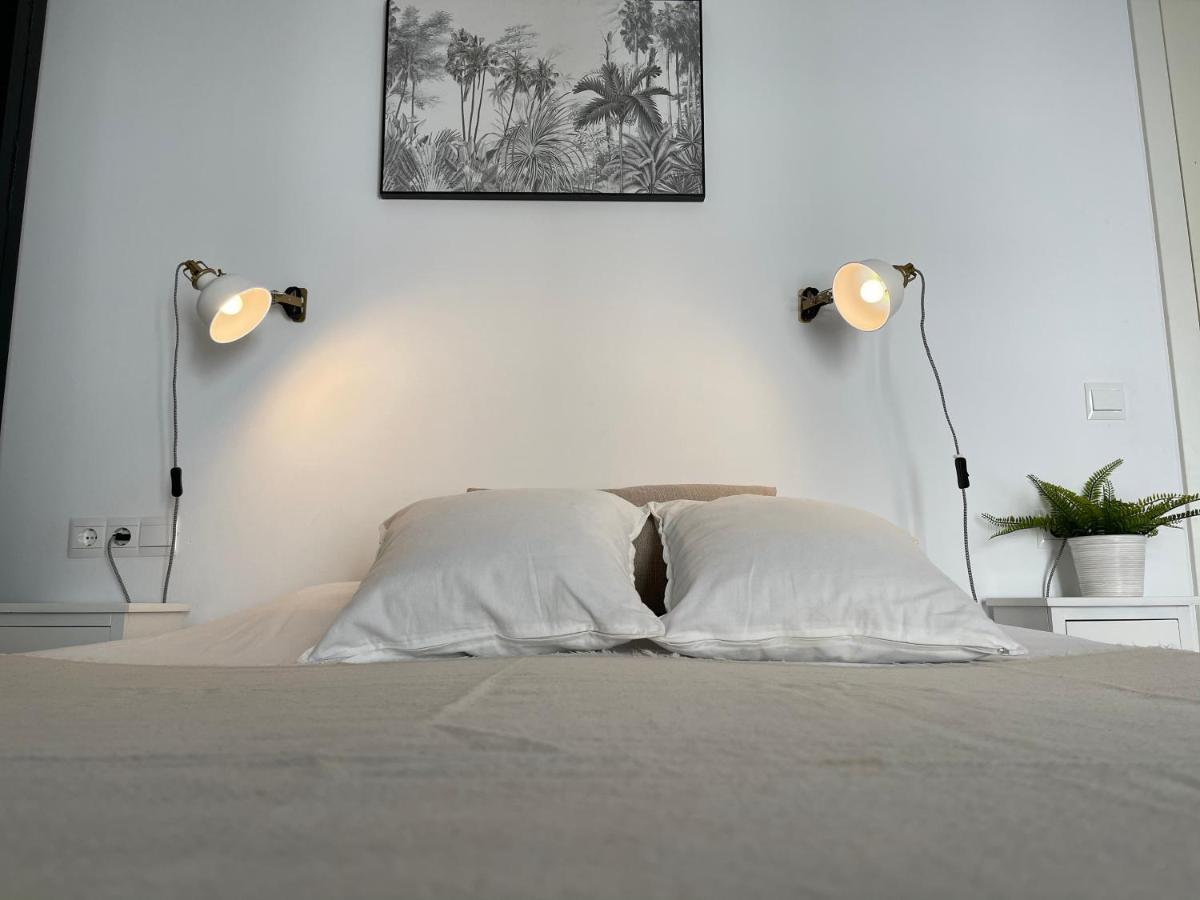 New Townhouse In The Heart Of Nerja With Jacuzzi Villa ภายนอก รูปภาพ