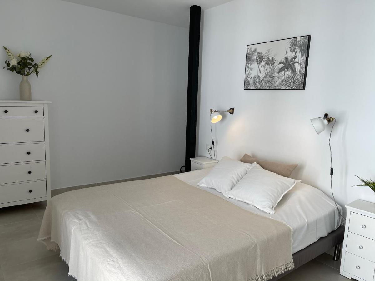 New Townhouse In The Heart Of Nerja With Jacuzzi Villa ภายนอก รูปภาพ