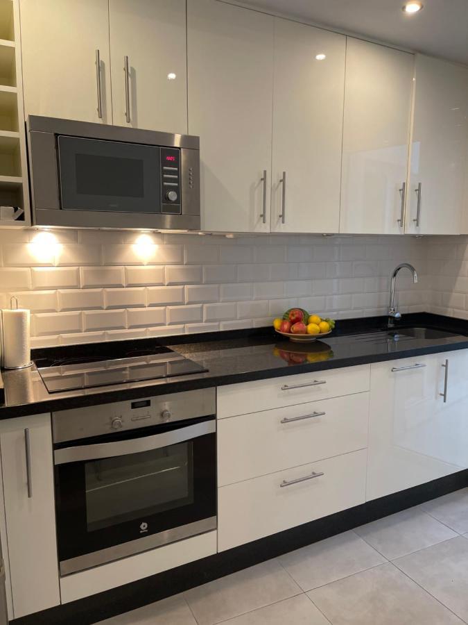 New Townhouse In The Heart Of Nerja With Jacuzzi Villa ภายนอก รูปภาพ