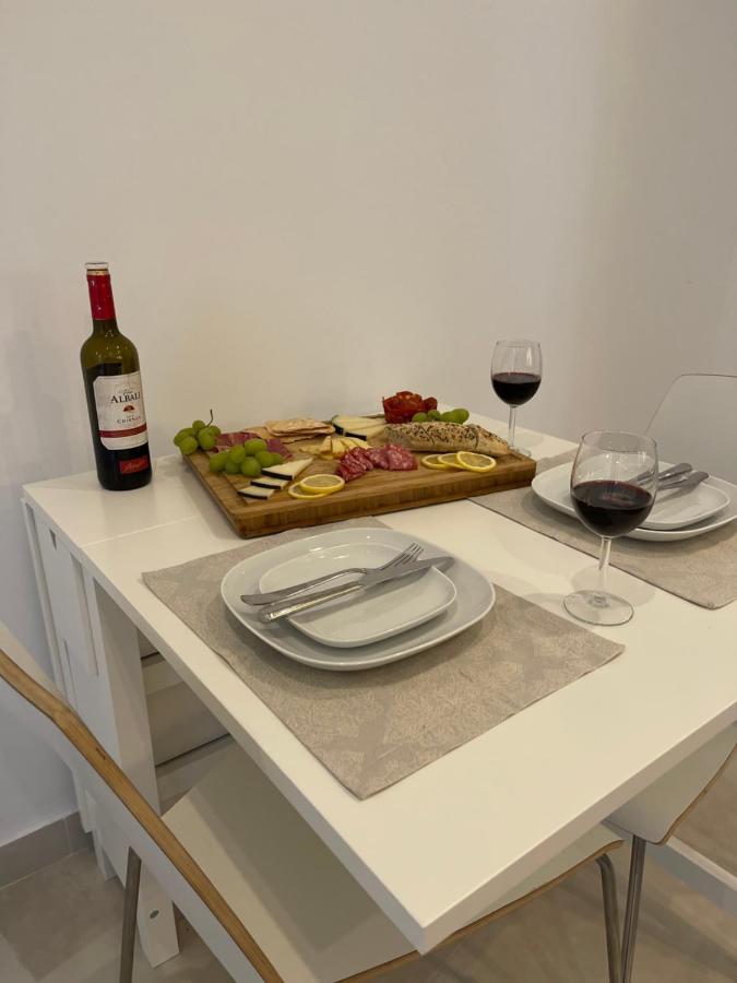 New Townhouse In The Heart Of Nerja With Jacuzzi Villa ภายนอก รูปภาพ